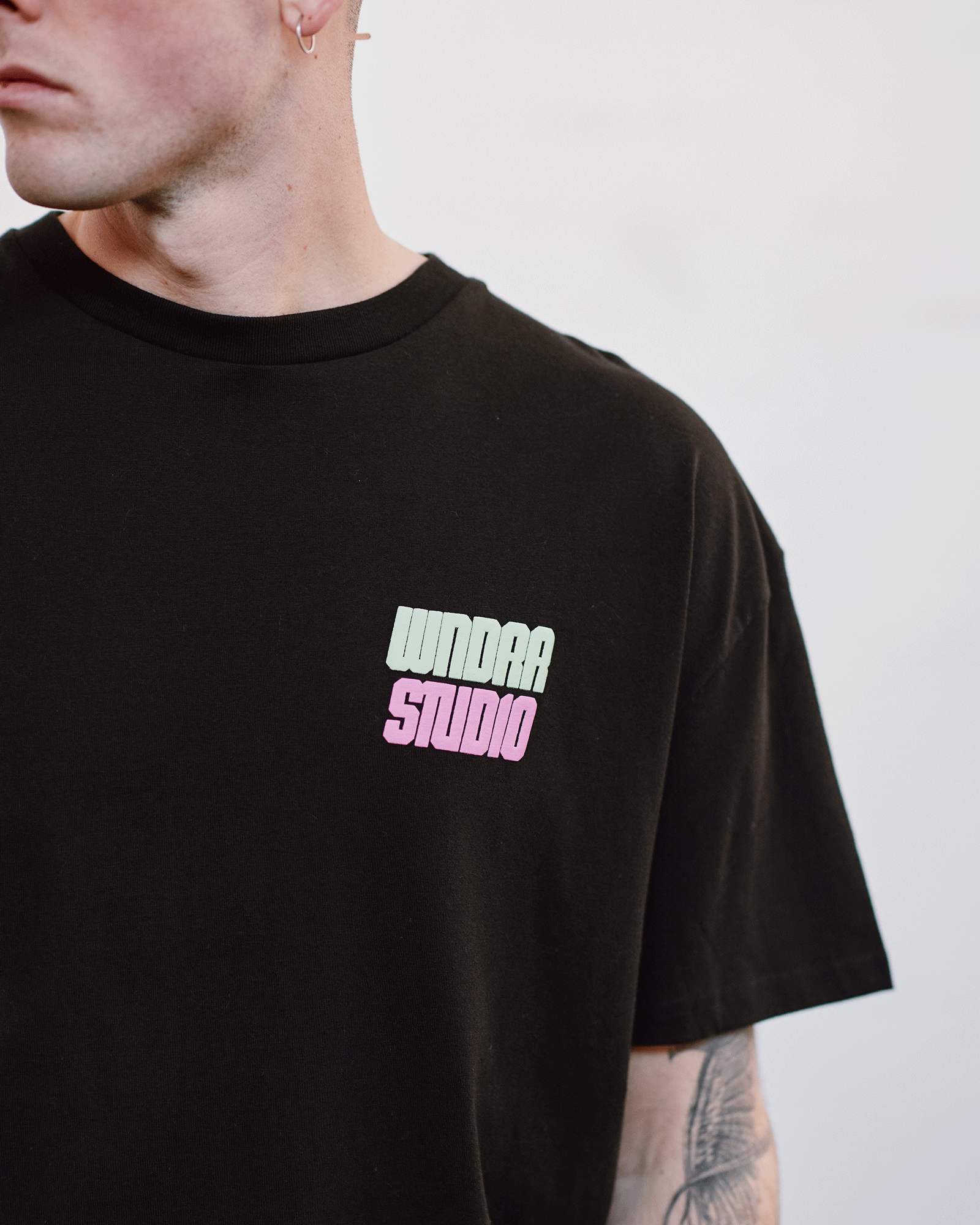 OPPONENT BOX FIT TEE - BLACK