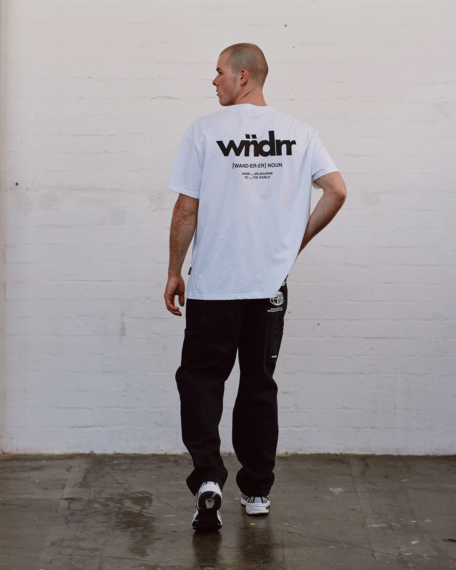 THE WORLD BOX FIT TEE - WHITE