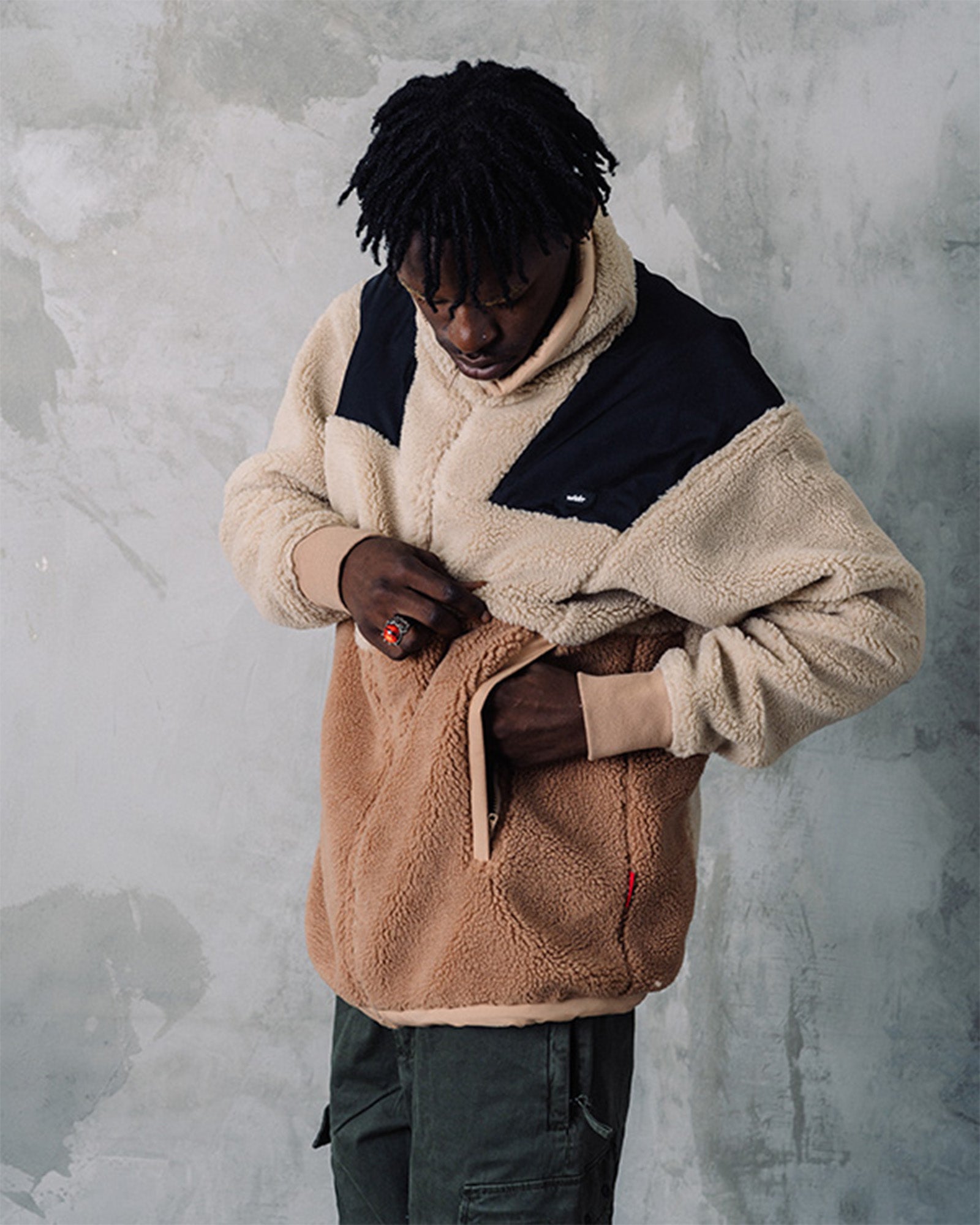 TASMAN SHERPA JACKET - TAN/BLACK